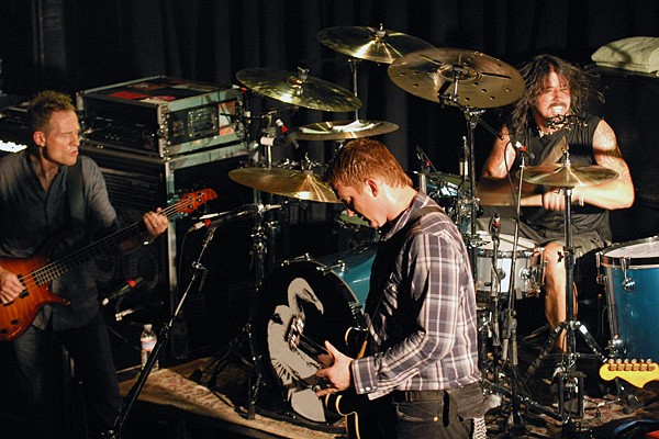 Crooked Vultures