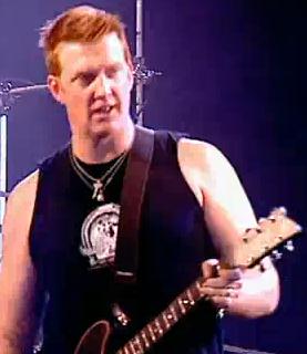 homme-them-crooked-vultures